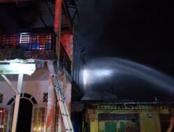 Rumah Dua Lantai Terbakar di Bukik Batu Apuang, Kerugian Capai Rp100 Juta