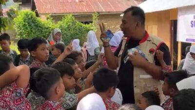 Gotong Royong di Tengah Bencana, PDI Perjuangan Agam Kawal Pendidikan Anak Korban Banjir