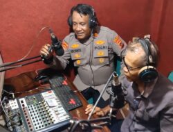 Kasat Binmas Polres Agam Sampaikan Imbauan Harkamtibmas Lewat Siaran Radio