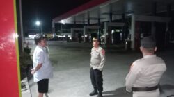 Kapolsek Tanjung Raya Cek SPBU Maninjau Saat Kelangkaan Solar, Polisi Intensifkan Patroli Malam