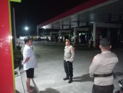 Kapolsek Tanjung Raya Cek SPBU Maninjau Saat Kelangkaan Solar, Polisi Intensifkan Patroli Malam