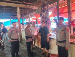 Kasat Binmas Polres Agam Turun ke Pasar Lama Lubuk Basung, Ingatkan Bahaya Narkoba dan Judi Online