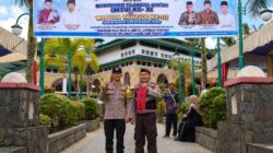 Polsek Tanjung Raya Kawal Pawai Wisuda Tahfizh dan MTQ di Bayur