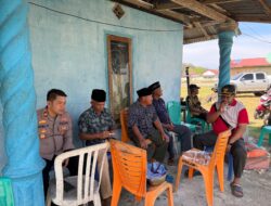 Kapolsek Tanjung Mutiara Takziah ke Rumah Duka Almarhum Mamat di Tiku Selatan