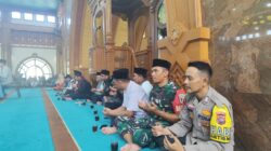 Bhabinkamtibmas Hadiri Peringatan 1 Muharram di Bayua, Perkuat Kedekatan Polri dengan Masyarakat