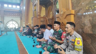 Bhabinkamtibmas Hadiri Peringatan 1 Muharram di Bayua, Perkuat Kedekatan Polri dengan Masyarakat