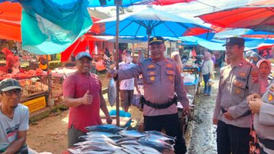 Kasat Binmas Polres Agam Gandeng Pedagang Ciptakan Pasar Aman dan Bebas Kriminalitas