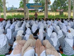 Cegah Kenakalan Remaja Sejak Dini, Kasat Binmas Polres Agam Beri Pembekalan di SMAN 1 Matur