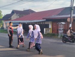 Polsek Tanjung Mutiara Kawal Aktivitas Pagi Warga dan Pelajar