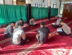 Tadarus Al-Qur’an Jadi Rutinitas Personel Polres Agam, Perkuat Iman dan Integritas Anggota