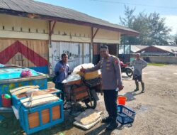 Kasat Binmas Polres Agam Sambangi Pedagang Ikan di Pasar Tiku, Sampaikan Pesan Kamtibmas Secara Humanis