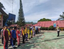 Polsek Lubuk Basung Ajarkan PBB kepada Siswa SMPN 5 Lubuk Basung, Bekali Karakter Sejak Dini