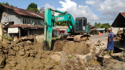 Pemkab Agam Buktikan Tak Abaikan Keluhan Warga, Jalan Rusak Balai Salasa Hari Ini Diperbaiki Permanen