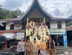 Bhabinkamtibmas Wakili Kapolsek Tanjung Raya Hadiri Penyambutan Mahasiswa KKN UNP di Duo Koto