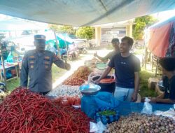 Kasat Binmas Polres Agam Sambangi Pedagang Pasar Lama, Ajak Warga Jaga Kamtibmas