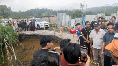 Jalan Alternatif Langkat-Karo Longsor, Bobby Nasution Turun Langsung: Segera Ditangani!