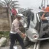 NYARIS MAUT! Avanza Disambar KA Sri Lilawangsa, 2 Orang Luka di Perlintasan Jl Hiu