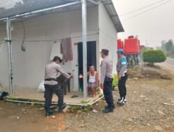 Sambangi Warga Huntara Padang Ganting, Polsek Palembayan Pastikan Situasi Aman