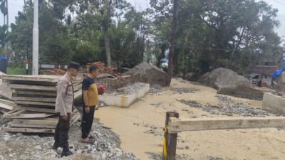Pascabanjir di Bancah Maninjau, Kapolsek Tanjung Raya Turun Langsung Pantau Kondisi Lokasi