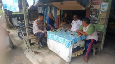 Sambangi Warga Bukit Malintang, Bhabinkamtibmas Ingatkan Bahaya Bencana dan Curanmor